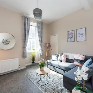 https://downtown-and-central-1-bed-in-edinburgh-sleeps-4.edinburghhotelsuk.org